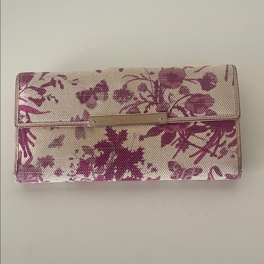 Gucci red flora wallet